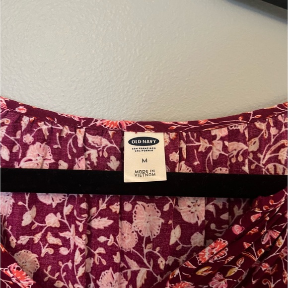 Old Navy Floral Blouse Size Medium - Picture 3 of 3